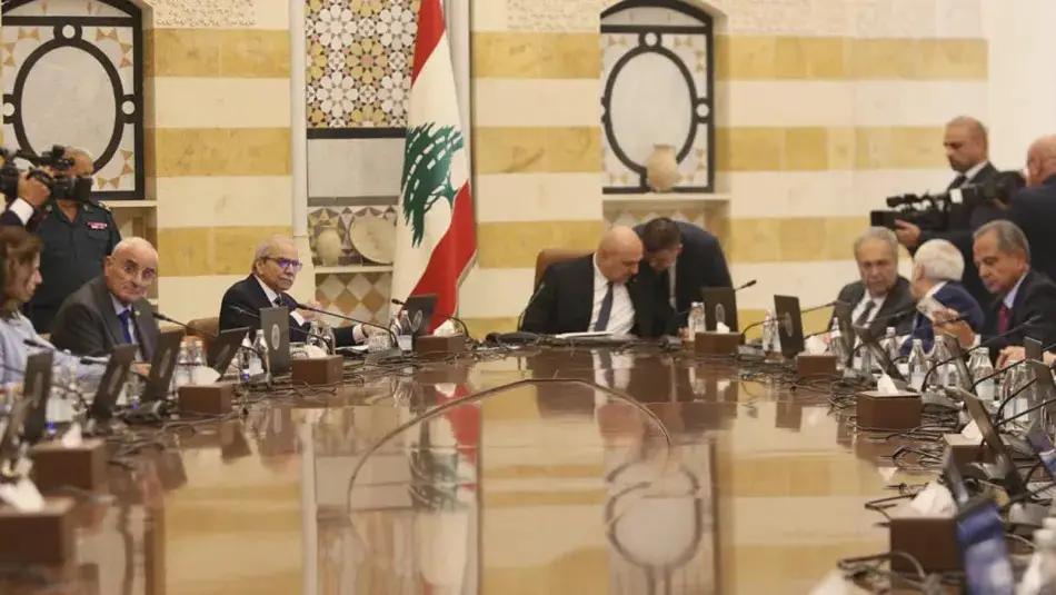 جلسة في مجلس الوزراء في القصر الجمهوري(مصطفى جمال الدين)انسحب كل من الوزير ركان ناصرالدين والوزيرة تمارا الزين من الجلسة (مصطفى جمال الدين)