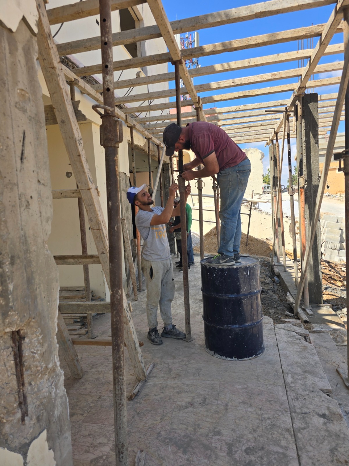 أعمال ترميم السقف