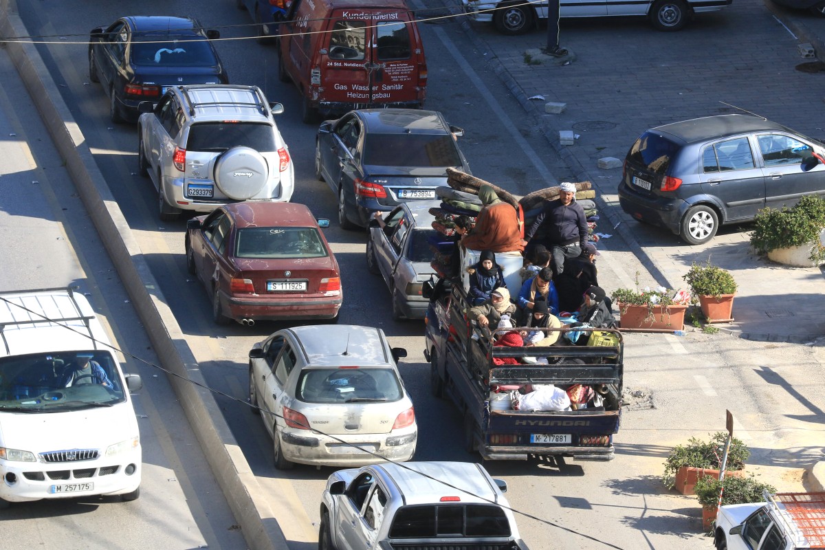 عشرات آلاف الجنوبيين غادروا مناطقهم بعد إنذارات إسرائيلية (ا ف ب)