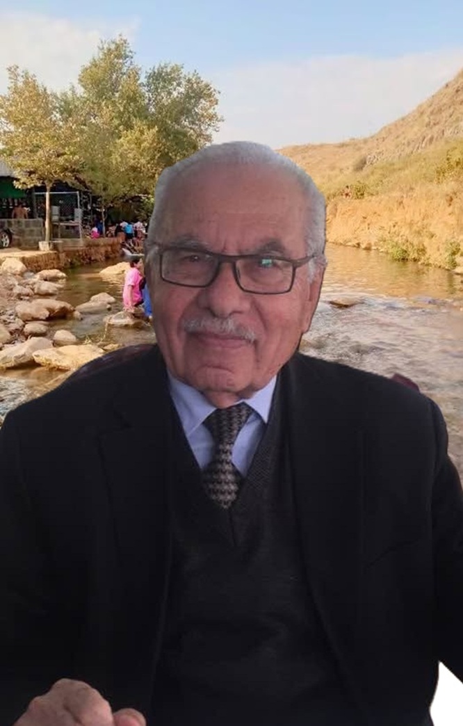 المربي الأستاذ فايز أبو عبّاس