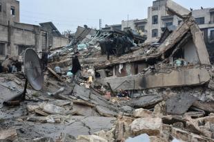 زلزال سوريا: الوفيات أكثر من 4500.. وتحذيرات من المباني المتصدعة