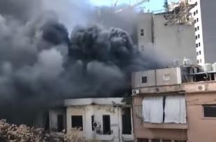 بالفيديو: اندلاع حريق كبير في مطعم في زقاق البلاط في بيروت