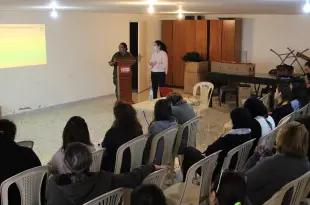 الكتيبة الاسبانية تلقي محاضرة حول الصحة لجمعية المرأة اللبنانية 