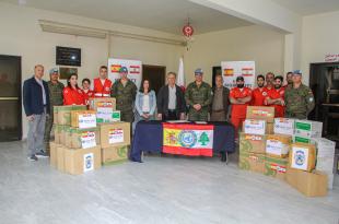 الكتيبة الإسبانية تتبرع بمواد صحية للصليب الأحمر اللبناني في مرجعيون.