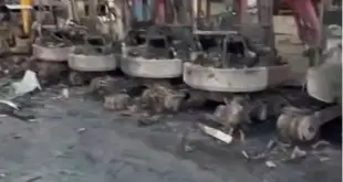 غارات جوّية إجرامية على معارض للاليات الثقيلة في المصيلح.. الهدف منع إعادة الإعمار؟
