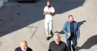 ابن كفرشوبا علي قصب يساهم في تأهيل طرقات حارة صيدا