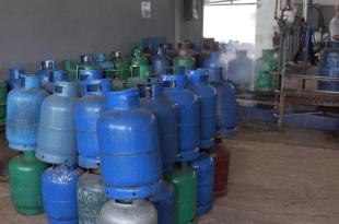 بينما يهبط النفط عالمياً.. الغاز يحلّق في لبنان