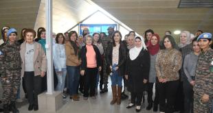 الكتيبة الهندية تنظم دورة الراتنج في سوق الخان