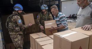 مواد غذائية ومستلزمات طبية قدّمتها القوات الإيطالية للنازحين عبر اتحاد بلديات صور