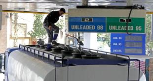 صفيحة البنزين زادت حوالي 10 دولارات في 20 يوماً