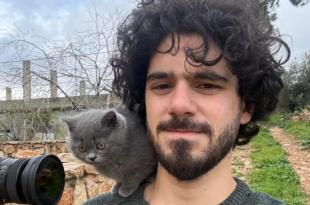«محبّو الموت»: حسين فرحات صامد في عرب صاليم من أجل إنقاذ الحيوانات