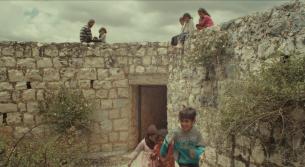 المستشفى، المُعتقل والمطار لبتول فاعور.. تحت وطأة احتلالات مُتَتالية
